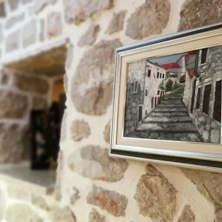 Vakantiehuis Stone House Near Makarska *