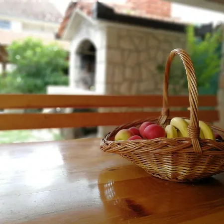 Vakantiehuis Stone House Near Makarska *