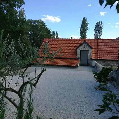 Vakantiehuis Stone House Near Makarska *