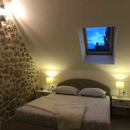 Stone House Near Makarska Imotski