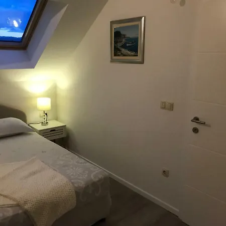 Stone House Near Makarska Imotski