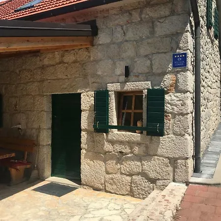 Vakantiehuis Stone House Near Makarska