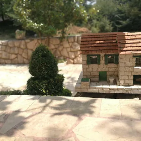 Vakantiehuis Stone House Near Makarska *
