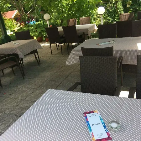 Stone House Near Makarska Vakantiehuis *